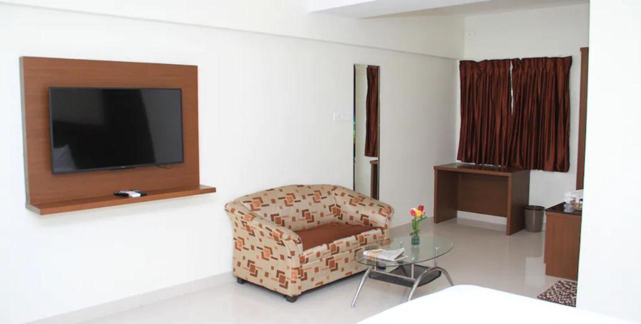 A And M Rooms And Residences Chennai Exterior photo